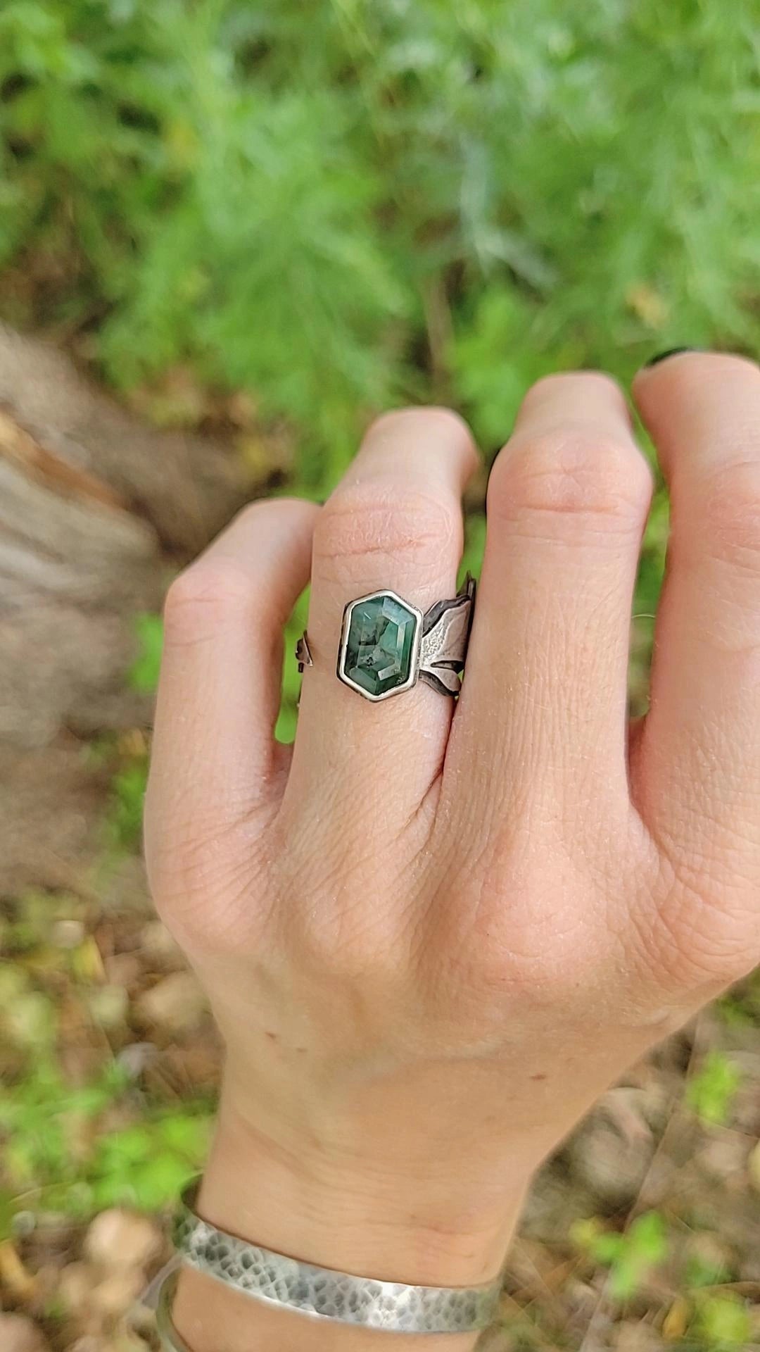 Brazilian Emerald Botanical Ring